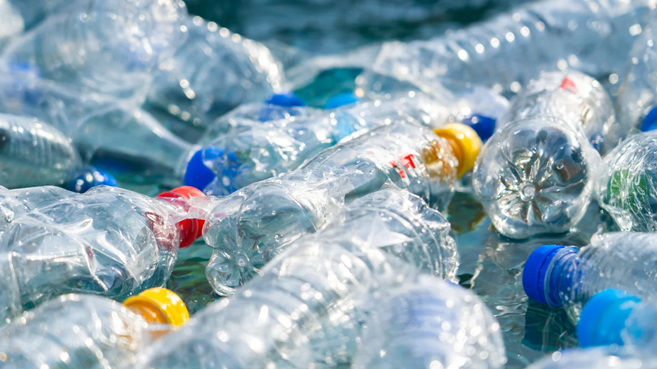 „Eine Weltpremiere“: Südkorea entwickelt eine Plasmabrennerfackel, die das Recycling von Plastik revolutionieren könnte