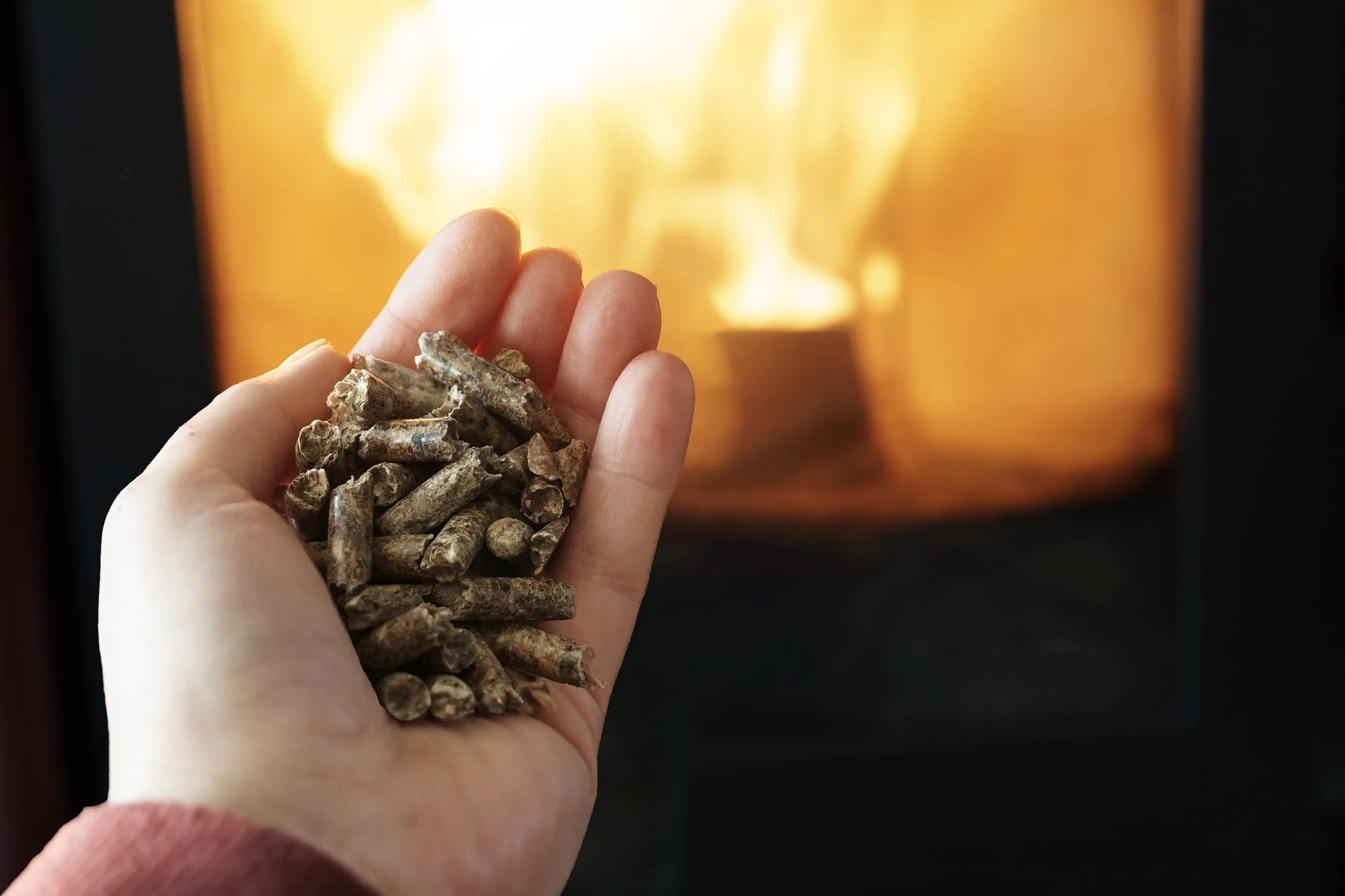 Warum begeistern Pelletöfen ohne Strom immer mehr Haushalte in Frankreich?